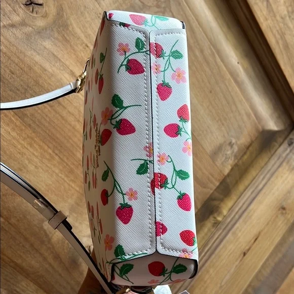 Kate Spade | Strawberry Crossbody Bag 🍓🌸 - Picture 6 of 15